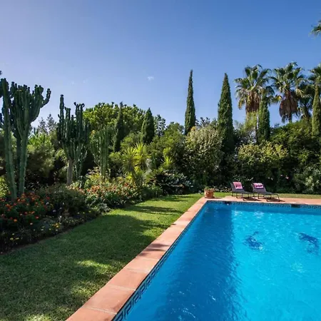 Villa Impressive Dazura In Valtocado