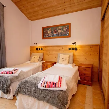 Villa Impressive Dazura In Valtocado *